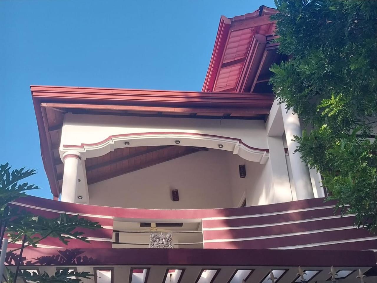 Javi Holiday Home Trincomalee Exterior photo